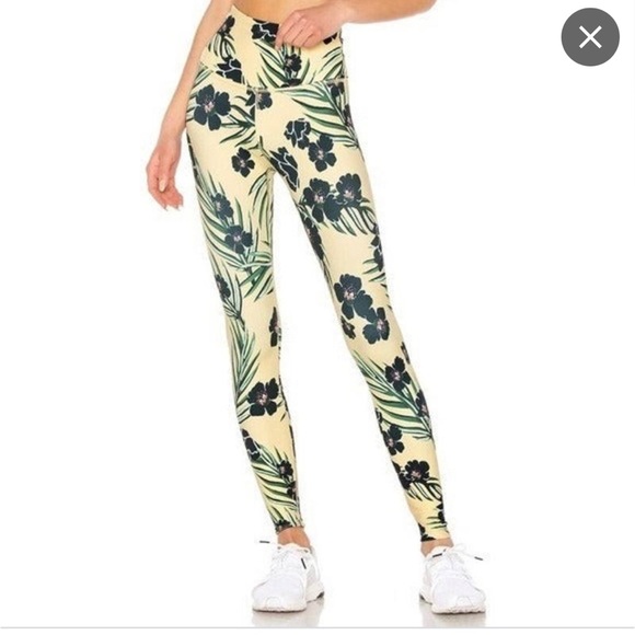 Beyond Yoga Pants - 10/$15! Beyond Yoga Yellow Floral Leggings Size Medium
